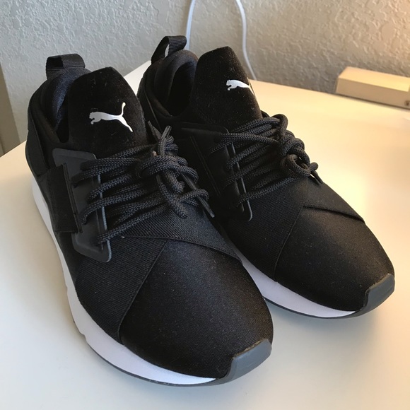 Puma Muse Satin II Women’s Shoe NWT Puma Muse Satin II Women’s Shoe NWT